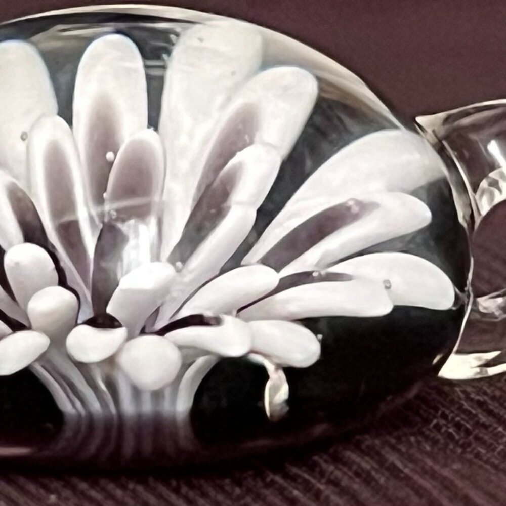 Vintage Lampwork Art Glass Pendant with 3D Purple & White Flower + Silver Chain - Picture 4 of 10